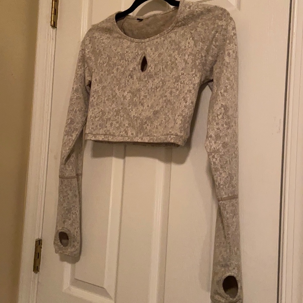 Beige Fleur Gymshark Crop Top